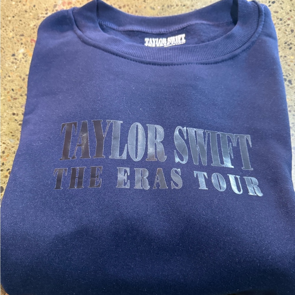 Taylor Swift womens Navy Blue Eras Tour Shirt medium